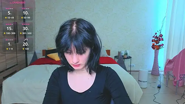 JulisSweet online show from February 17, 8:35 am