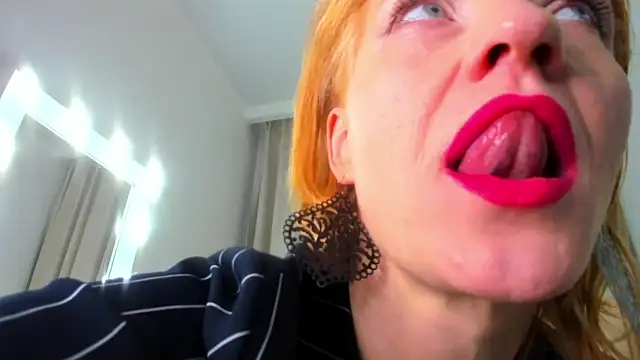 Snapshot of SquirtyAlisa chatting on September 24, 3:11 pm SquirtyAlisa online show from September 24, 3:11 pm