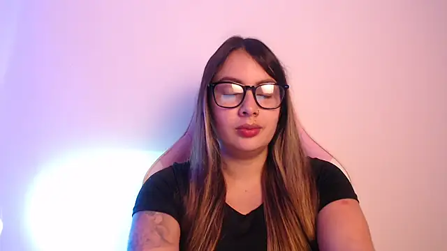 lalawhitte online show from January 15, 10:38 pm