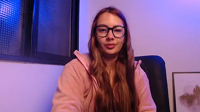 lalawhitte online show from April 18, 10:18 am