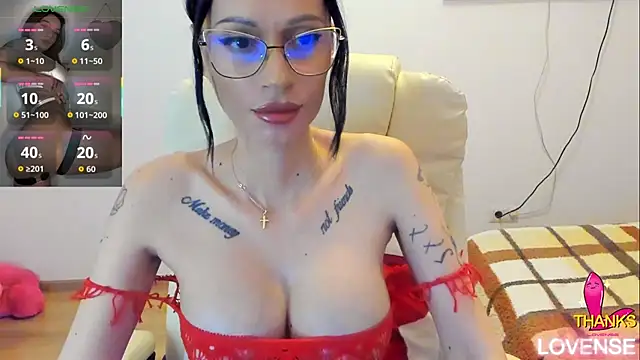 kissnicol32 online show from February 17, 5:23 pm