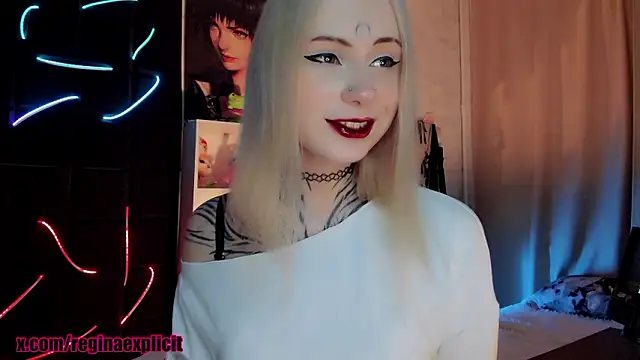 snake  bites online show from March 15, 8:44 pm