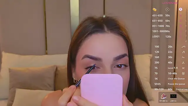 BellaHalles online show from January 17, 5:48 am