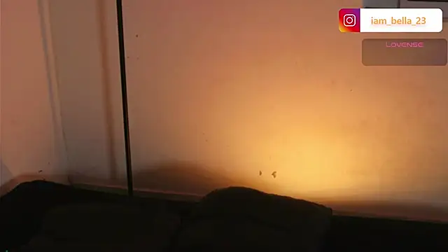 yourtoybella online show from March 9, 6:33 pm