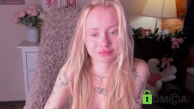 MalenaErnman online show from December 21, 10:41 am