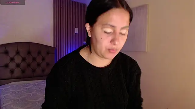 Snapshot of isabella_smith_ chatting on October 14, 5:15 pm isabella smith online show from October 14, 5:15 pm