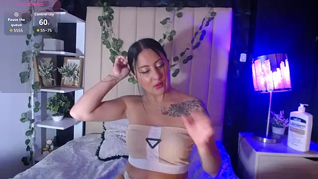 Snapshot of isabella_smith_ chatting on October 10, 6:02 pm isabella smith online show from October 10, 6:02 pm