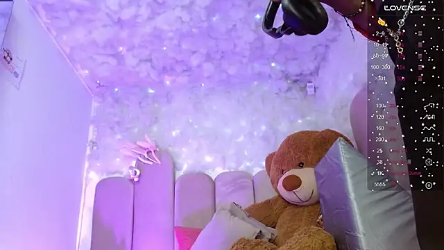 puca ebony online show from November 10, 7:53 pm