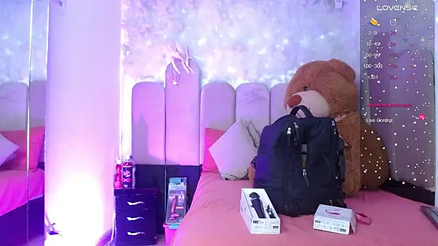 puca ebony online show from November 24, 7:49 pm