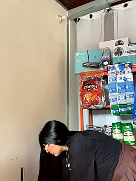 bella isabela online show from September 24, 1:10 pm