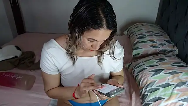 Chantal hott online show from April 10, 9:10 pm