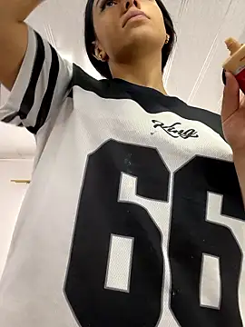 hannahb-e online show from March 7, 4:25 pm