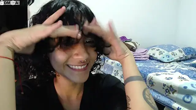 Snapshot of AlinaWoolf_ chatting on September 16, 4:42 am AlinaWoolf  online show from September 16, 4:42 am