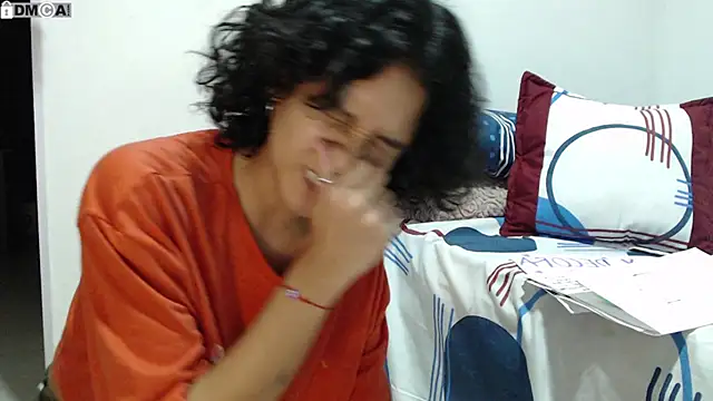 Snapshot of AlinaWoolf_ chatting on October 27, 1:34 am AlinaWoolf  online show from October 27, 1:34 am