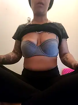 mariah2299 online show from March 10, 1:15 pm