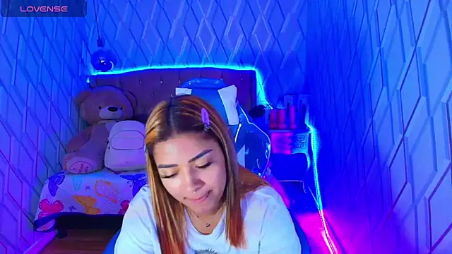 Snapshot of NicolleTaylor chatting on October 8, 4:06 am NicolleTaylor online show from October 8, 4:06 am