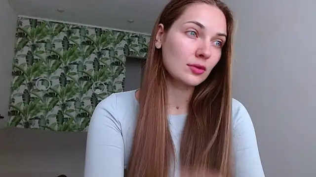 Snapshot of Olivia_shine chatting on September 27, 4:41 am Olivia shine online show from September 27, 4:41 am