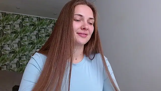 Snapshot of Olivia_shine chatting on October 2, 5:34 am Olivia shine online show from October 2, 5:34 am
