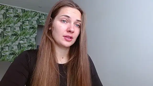 Snapshot of Olivia_shine chatting on October 5, 4:39 am Olivia shine online show from October 5, 4:39 am