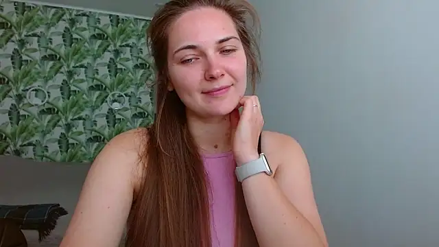 Snapshot of Olivia_shine chatting on September 22, 6:01 am Olivia shine online show from September 22, 6:01 am