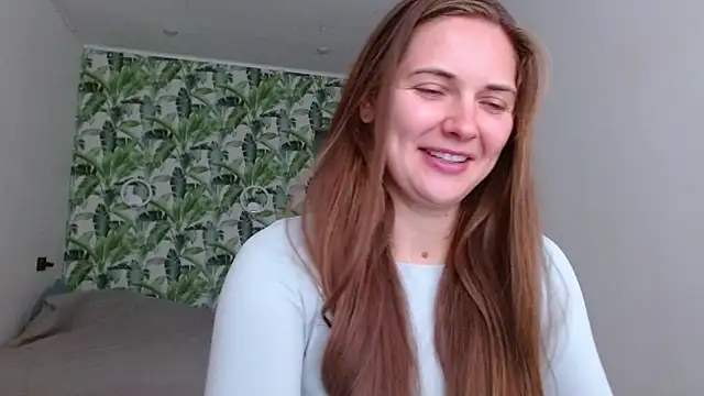 Snapshot of Olivia_shine chatting on October 9, 5:11 am Olivia shine online show from October 9, 5:11 am