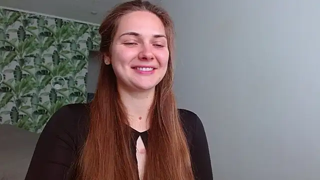 Snapshot of Olivia_shine chatting on October 10, 5:12 am Olivia shine online show from October 10, 5:12 am