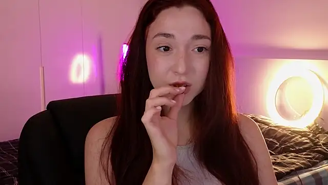 YasmineWest online show from July 22, 9:10 am