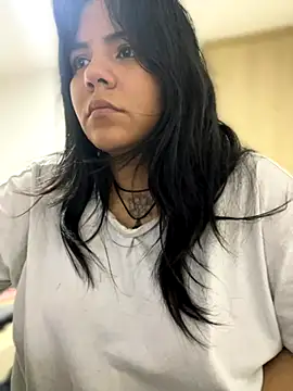 JulianaCastillo online show from September 30, 9:15 am