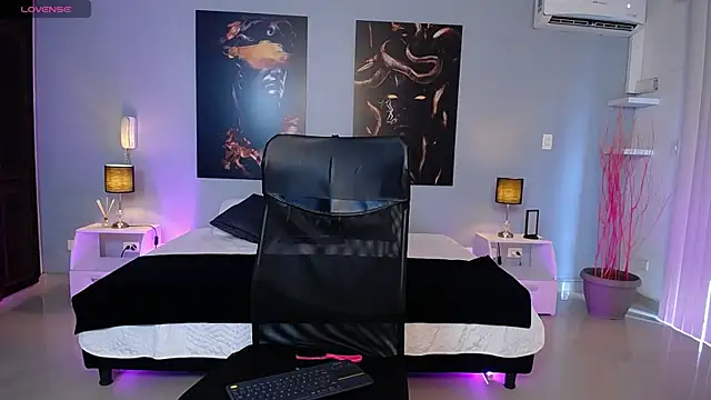 JasmineCampbell  online show from October 27, 8:14 pm