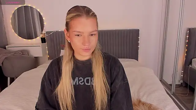 CassieRayss online show from April 22, 10:23 am