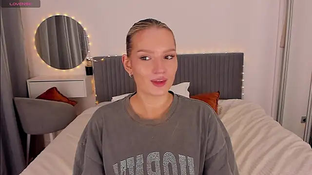 CassieRayss online show from February 13, 3:13 pm