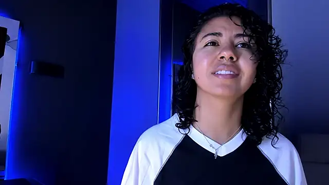 Amareto  online show from September 18, 1:20 pm