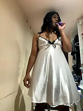 Snapshot of PunyClick8 chatting on October 26, 2:34 pm PunyClick8 online show from October 26, 2:34 pm