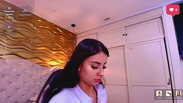 Andreita Jones online show from April 10, 12:00 pm