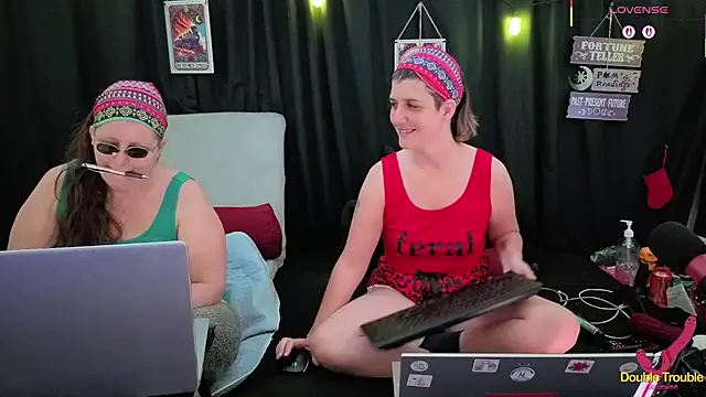 Sexy Mama-69 online show from November 26, 5:47 pm