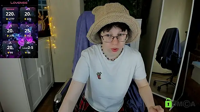 Melissa Wells online show from September 28, 3:28 pm