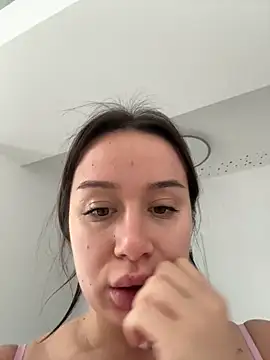 Snapshot of vixennn chatting on September 25, 11:09 am vixennn online show from September 25, 11:09 am