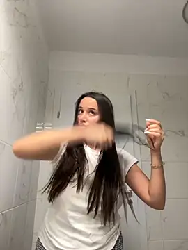 Snapshot of vixennn chatting on September 23, 1:42 pm vixennn online show from September 23, 1:42 pm