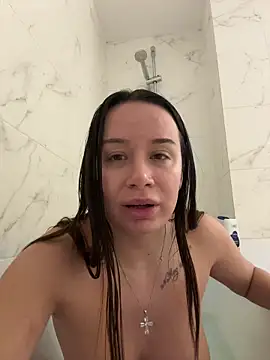 Snapshot of vixennn chatting on October 15, 12:52 pm vixennn online show from October 15, 12:52 pm