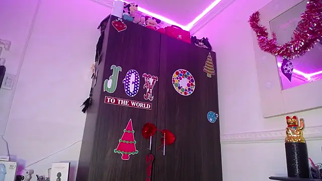 emma hoot1 online show from December 2, 11:18 pm