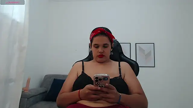 natalia curvy1 online show from November 25, 6:09 pm