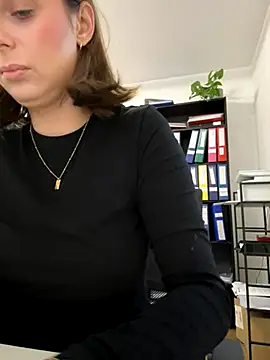 Hii Lolla online show from December 3, 7:22 am