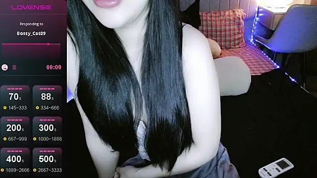 Snapshot of _Viviann_ chatting on October 18, 3:15 pm  Viviann  online show from October 18, 3:15 pm