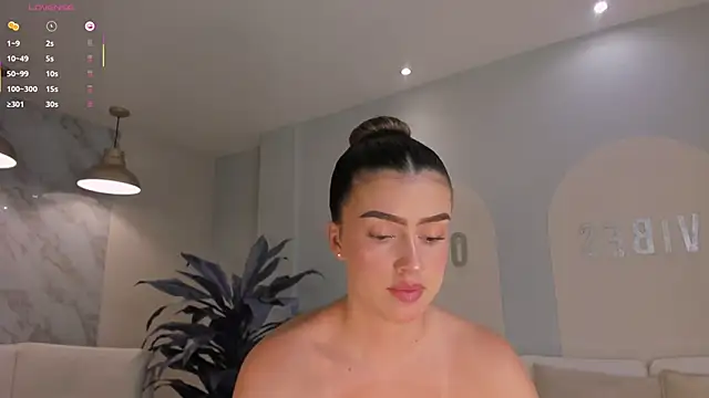 PaulinaSantos  online show from March 15, 8:44 pm