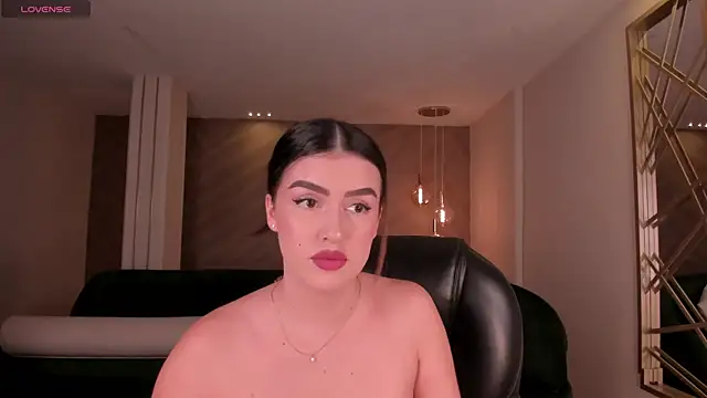 PaulinaSantos  online show from July 15, 8:24 pm
