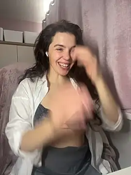 GillKelly online show from October 13, 11:46 am