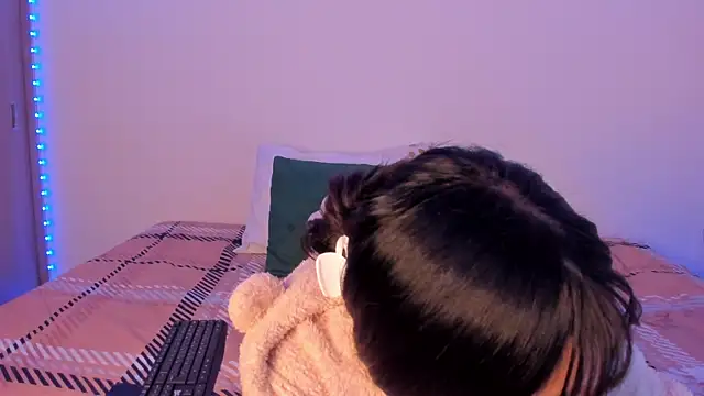 ChloeAddamss online show from June 29, 4:52 am