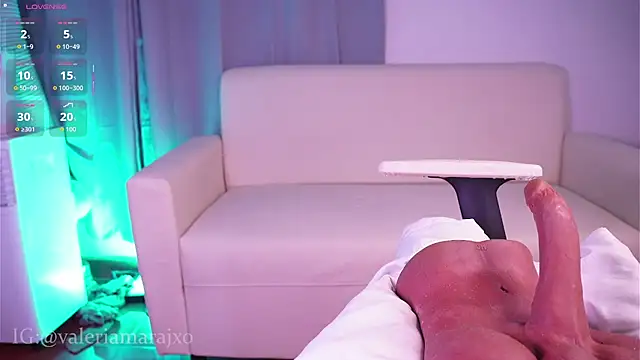 Your naughtytrans online show from November 21, 9:06 pm