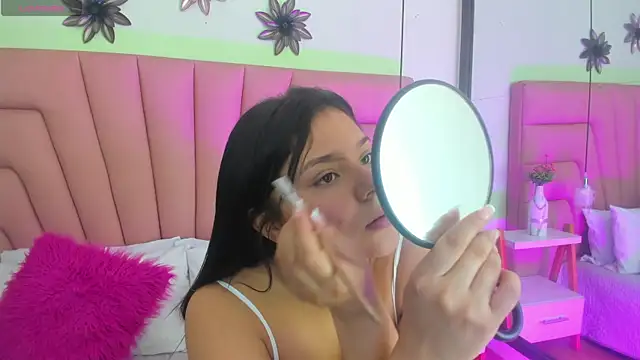 Oriana Guzman online show from May 27, 3:25 am