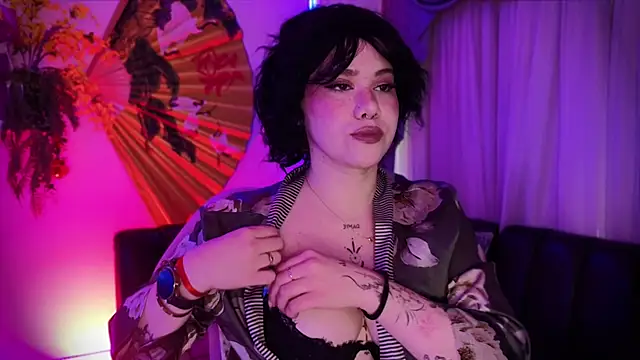 albaismynameX online show from September 15, 12:13 pm